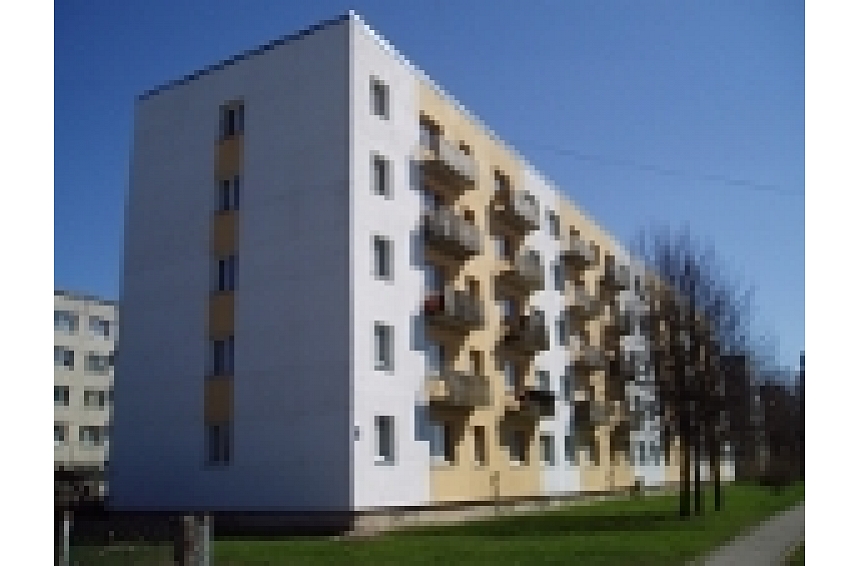 autors: Valmierā  ar ERAF atbalstu renovēta  daudzdzīvokļu māja