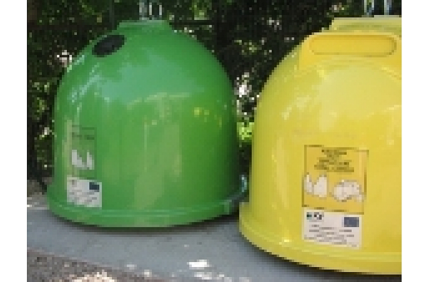 autors: Tiek uzstādīti konteineri dalītās atkritumu vākšanas sistēmai Piejūras reģionā
