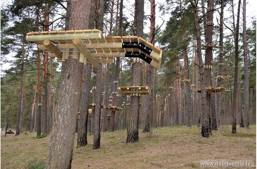 autors: Daugavpils.Stropos top piedzīvojumu parks Tarzāns