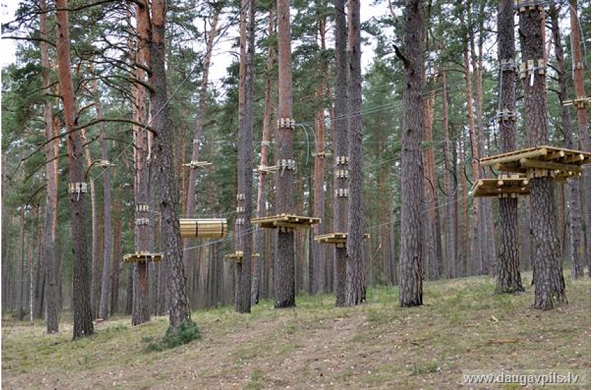 autors: Daugavpils.Stropos top piedzīvojumu parks Tarzāns