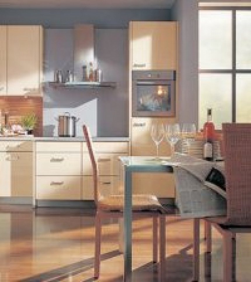 autors: Kāds būtu ieteicamais grīdas segums virtuvē, ņemot vērā, ka grīda virtuvē jāuzkopj ļoti bieži?