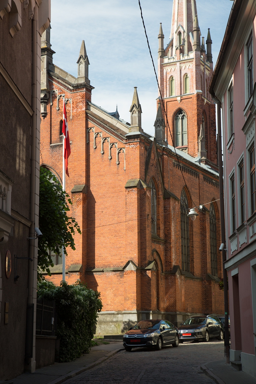 autors: Metāla jumta segumi - Latvijā nozīmīgu kultūrvēsturisku ēku rota