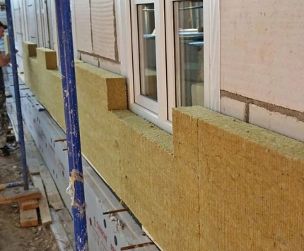 Kā izvēlēties siltinājumu mājai un nepārmaksāt?