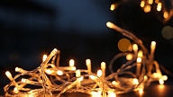 Ziemassvētku lampiņas – padomi iegādē un dekorēšanā