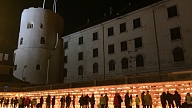 Lāčplēša dienā VNĪ nodrošina iespēju izvietot svecītes pie Rīgas pils mūriem