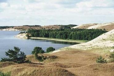 Lietuva prasa Krievijai paskaidrojumus par plāniem būvēt Kaļiņingradas AES un apbūvēt Kuršu kāpu