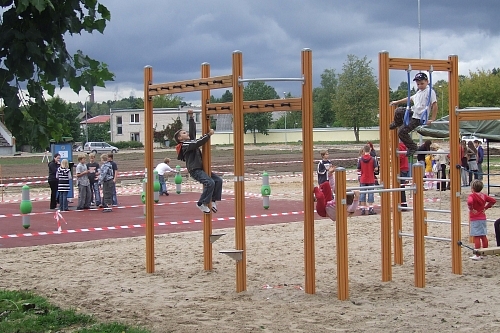 Atklāj Baltijā pirmo Elektroniskās vadības atpūtas un rotaļu laukums