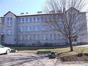 Valmieras skolām un bērnudārziem uzsāk siltumenerģijas padevi