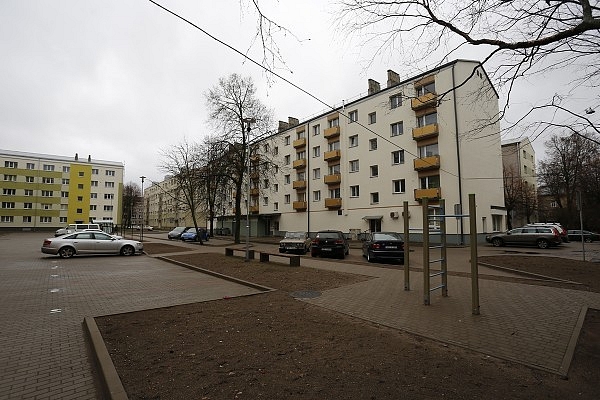 Liepājā, ar pilsētas līdzfinansējumu labiekārtoti 23 daudzdzīvokļu māju iekšpagalmi