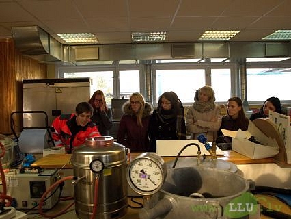 Zemes ierīcības studenti iepazīst ceļu plānošanas specifiku izpētes vizītē