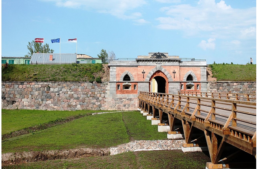 Turpinās Daugavpils cietokšņa restaurācija