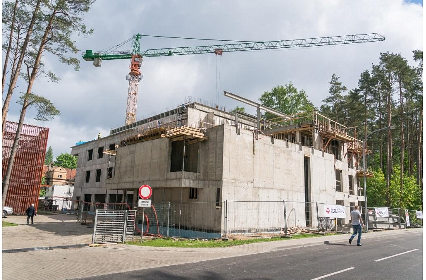Jūrmala. Svin spāru svētkus Mūzikas vidusskolai un bibliotēkai