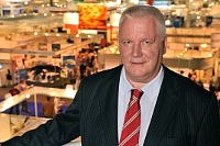 Viesturs Tīle iecelts par Atzinības krusta virsnieku
