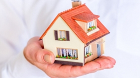 Pētījums: Visbiežāk mājas būvniecībai vēlas aizņemties līdz 80 tūkstošiem eiro

