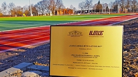 Cēsis. Pilsētas stadions saņem Gada labākā būve Latvijā 2017 1.vietu nominācijā Ainava