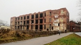 Grausts Torņakalna ielas un Vienības gatves krustojumā tiks sakārtots vai nojaukts