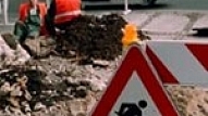 Rīgas ielās tiek likvidētas bedrītes