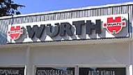 Ganību dambī 29 b atrodas firmas "Wūrth" veikals. Tam ir ērta piebraukšana, veikala priekšā atrodas neliels stāvlaukums
