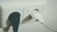 Aptauja: Iedzīvotāji neveic obligātos mājokļa elektroinstalācijas pretestības mērījumus, pakļaujot mājokli ugunsbīstamības riskam