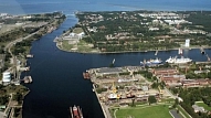 Liepājas Karostas kanālu attīra no vēsturiskā piesārņojuma