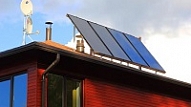 Sadārdzinoties energoresursiem, arvien populārāka kļūst saules kolektoru izmantošana