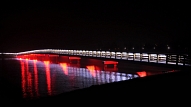 Jaunais Būvniecības likums ļauj apgaismojumu tiltam Alūksnē izveidot pēc pašvaldības ieceres un īsā termiņā