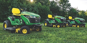 John Deer pārstāvis Latvijā. Zāles pļāvēja traktori