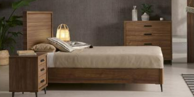 Spāņu guļamistabas mēbeles un gultas