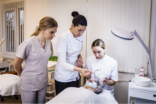 Estētiskā kosmetoloģija