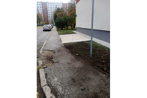 Apmaļu uzstādīšana un bruģa ieklāšana