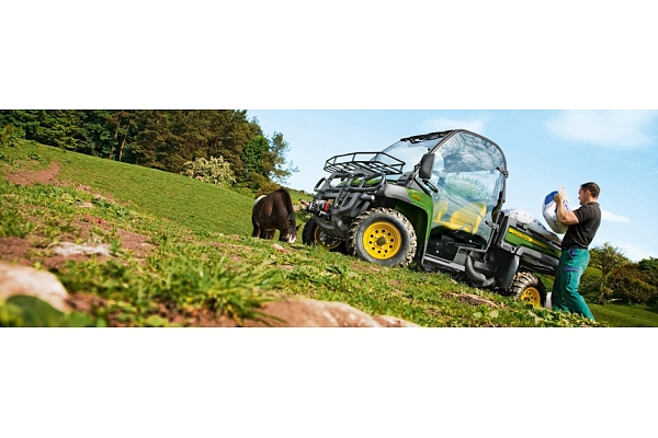 John Deere Gator