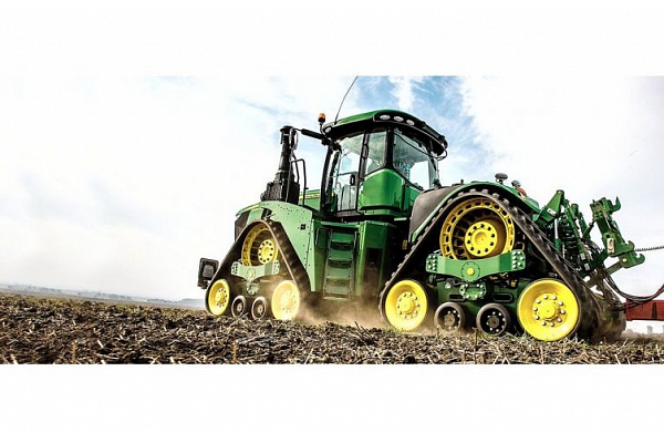 John Deere traktori