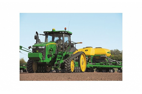 John Deere traktori