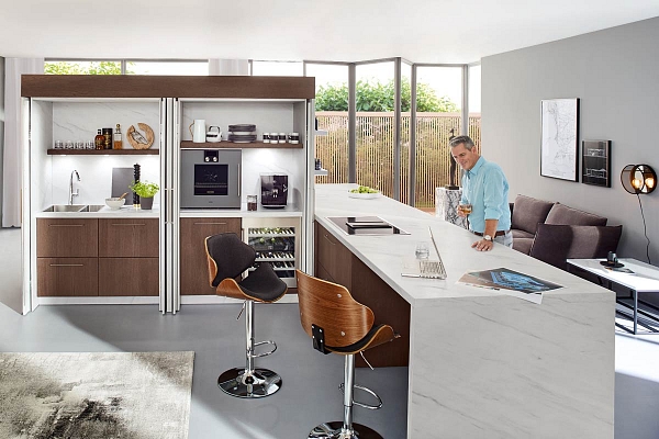 "Lo Como", SIA, vācu virtuvju un vācu mēbeļu salons de Haus