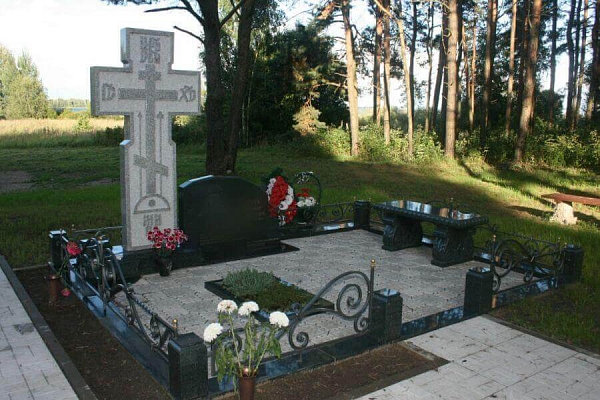 Pieminekļi, ekskluzīvie darbi