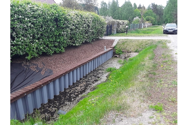 Ūdenstilpņu rakšana un krasta līnijas nostiprināšana