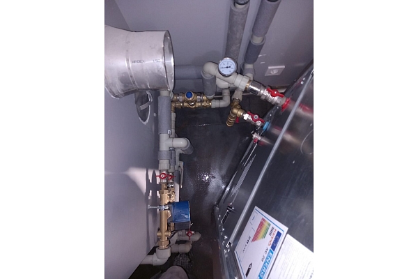 Profesionāli santehniķi