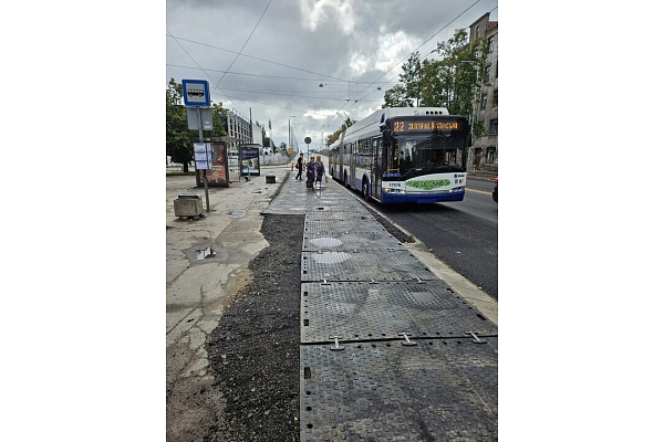 Pagaidu ceļa plāksnes