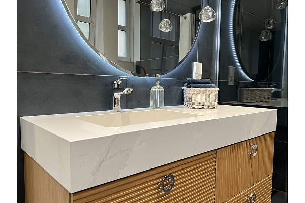 Calacatta Gold vannas istaba