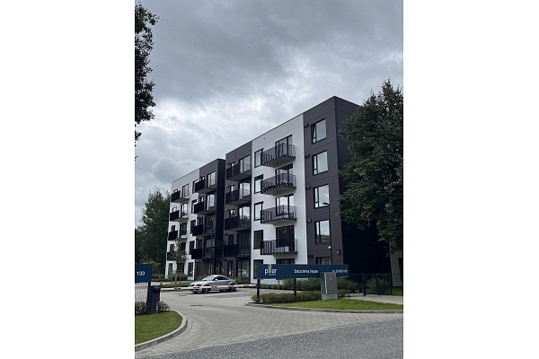 REHAU SYNEGO logi PILLAR mājās Franča Trasuna ielā, Ražotājs, A.V.U.