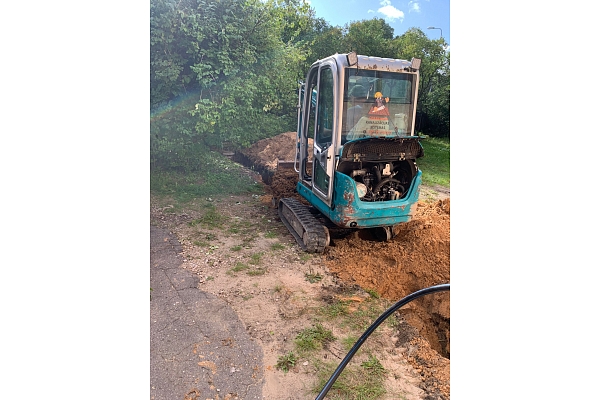 Cauruļu rakšana un instalācija