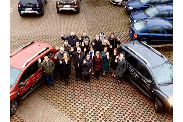 Delta Kompānija, SIA kolektīvs