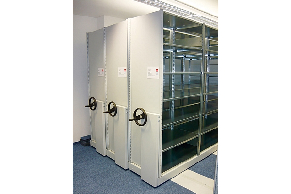 Metāla plaukti, noliktavu plaukti, arhīvu plaukti, Rīga, Daugavpils