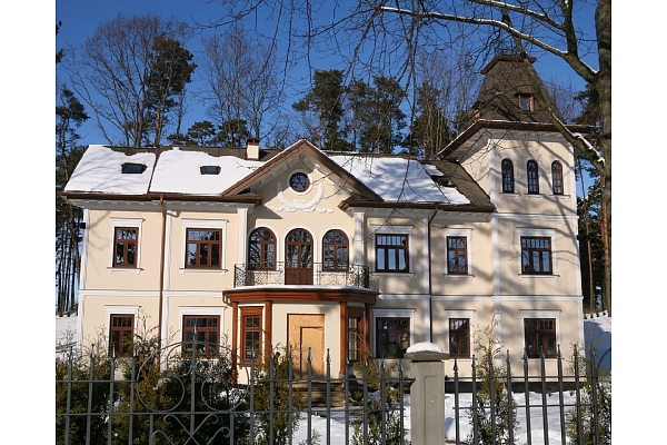 Logi dažādos arhitektūras stilos