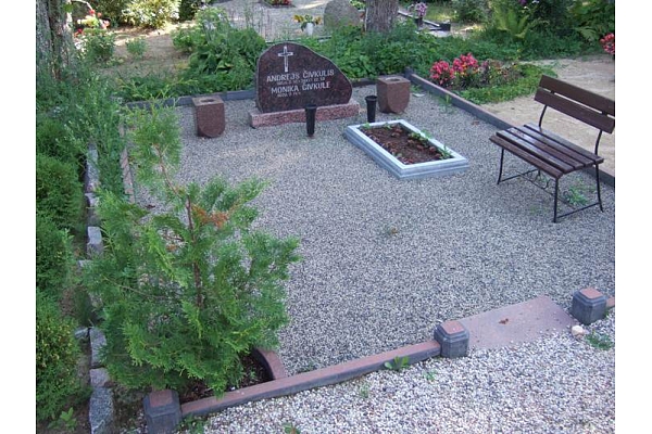 Akmens apstrāde, kapu pieminekļi, kapakmeņi