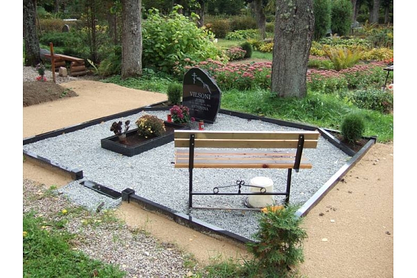 Akmens apstrāde, kapu pieminekļi, kapakmeņi