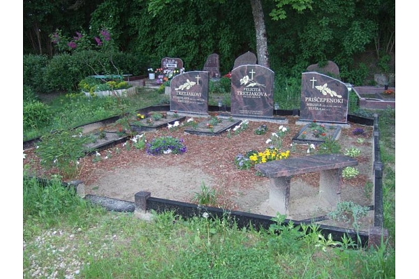 Akmens apstrāde, kapu pieminekļi, kapakmeņi