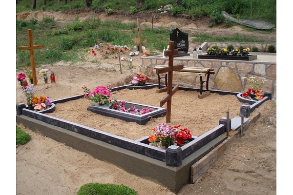 Akmens apstrāde, kapu pieminekļi, kapakmeņi