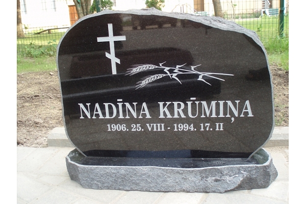 Akmens apstrāde, kapu pieminekļi, kapakmeņi