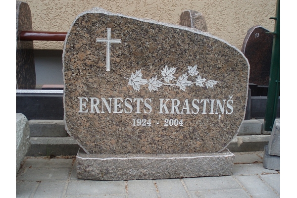 Akmens apstrāde, kapu pieminekļi, kapakmeņi